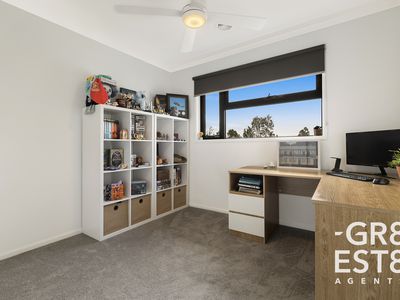 85 Avonbury Circuit, Cranbourne West