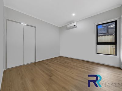 71 James Melrose Drive, Brookfield