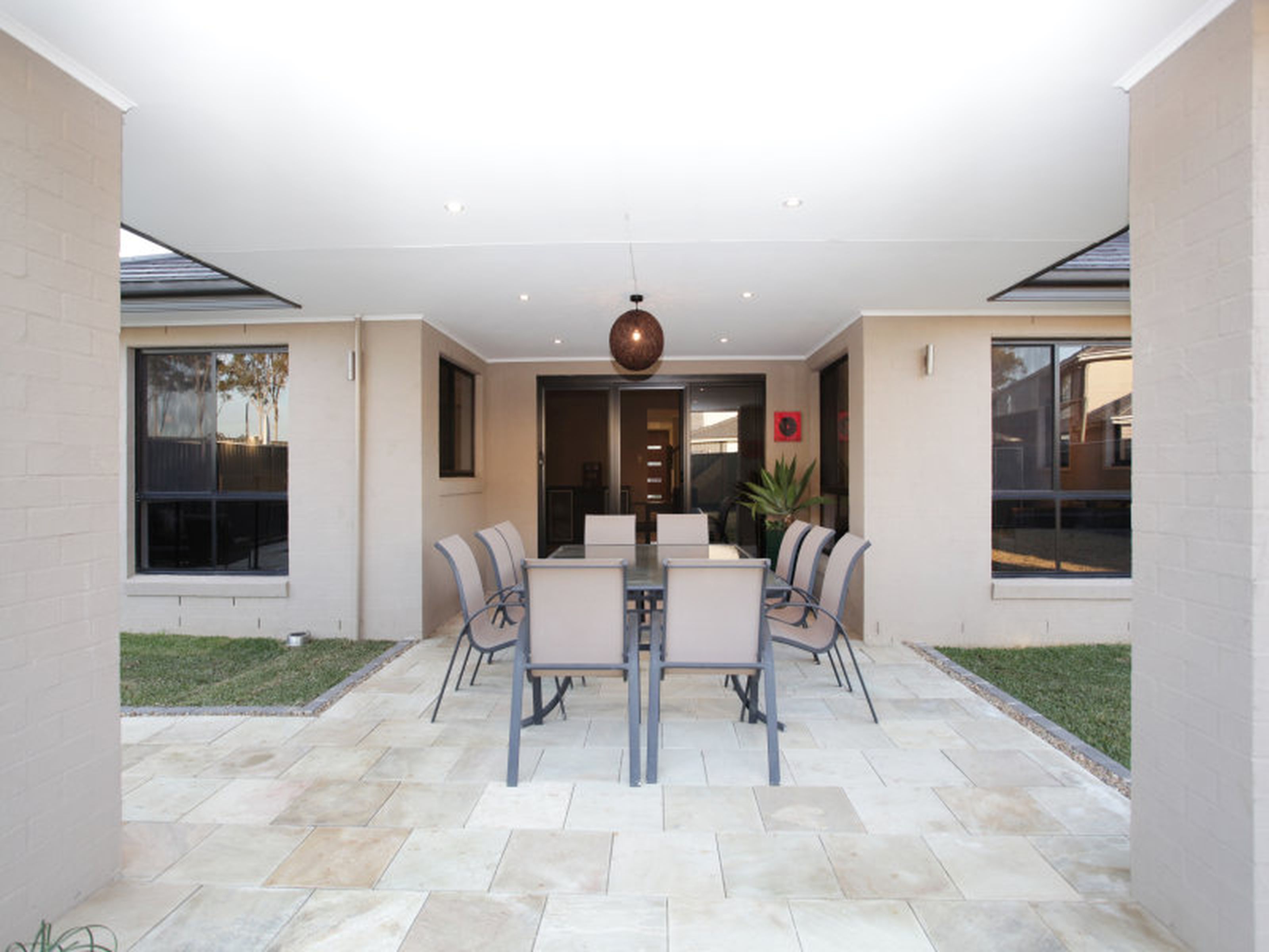 30 Bangalla Parade, GLENMORE PARK