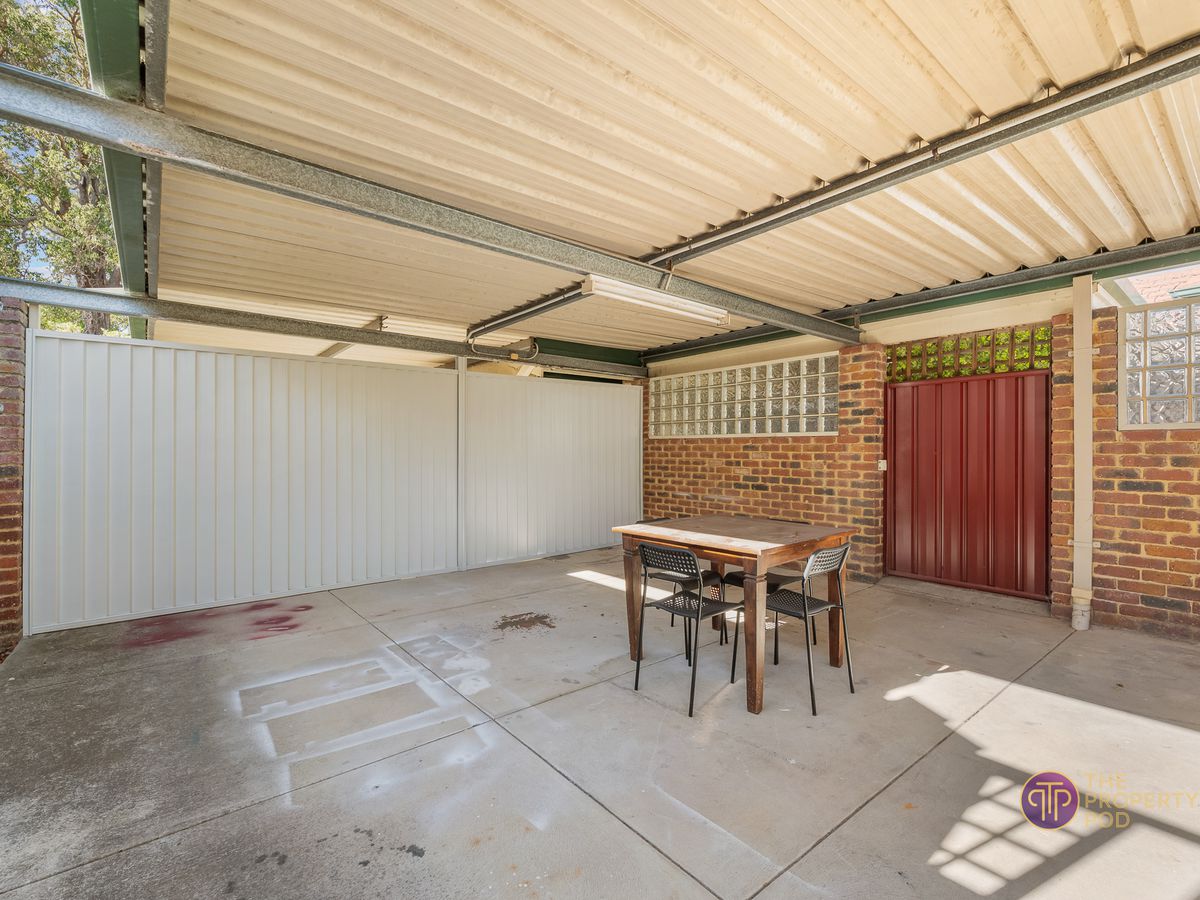 17 Church Street (Studio), Kelmscott