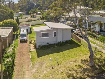 10 Kevin Street, Mannering Park