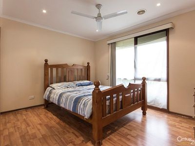 57 Meredith Crescent, Hampton Park
