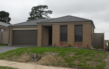 19 Hood Place, Pakenham
