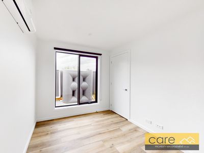 3 / 5 Maple Court, Doveton