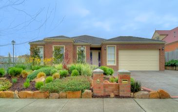 69  Fieldstone Blvd, Beaconsfield