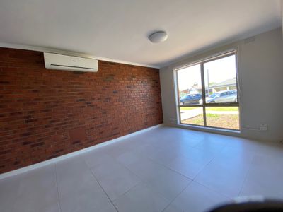 1 / 102 Synnot Street, Werribee