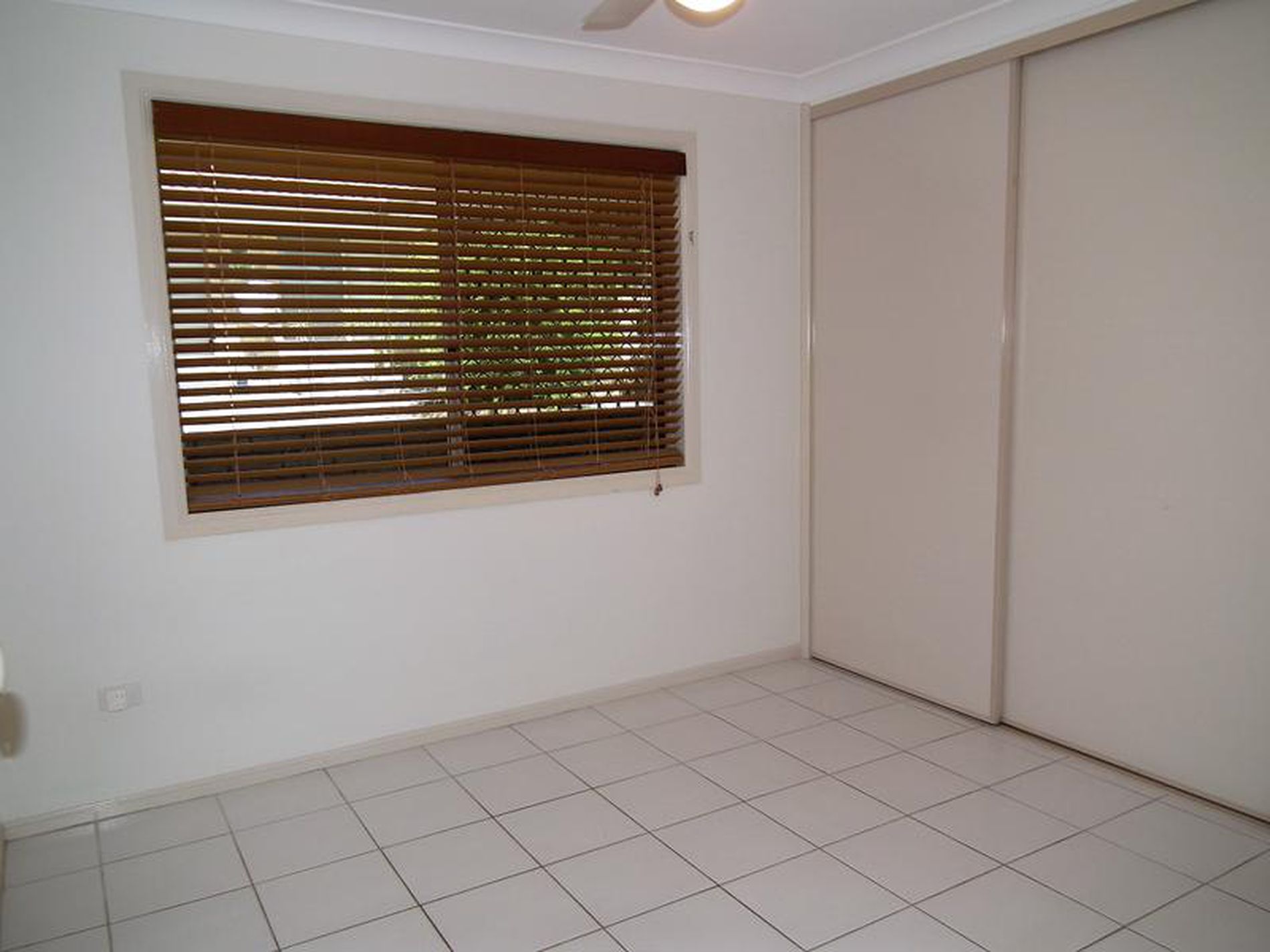 10 Kingston Drive, Banora Point