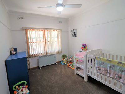 93 Livingstone St, Avenel