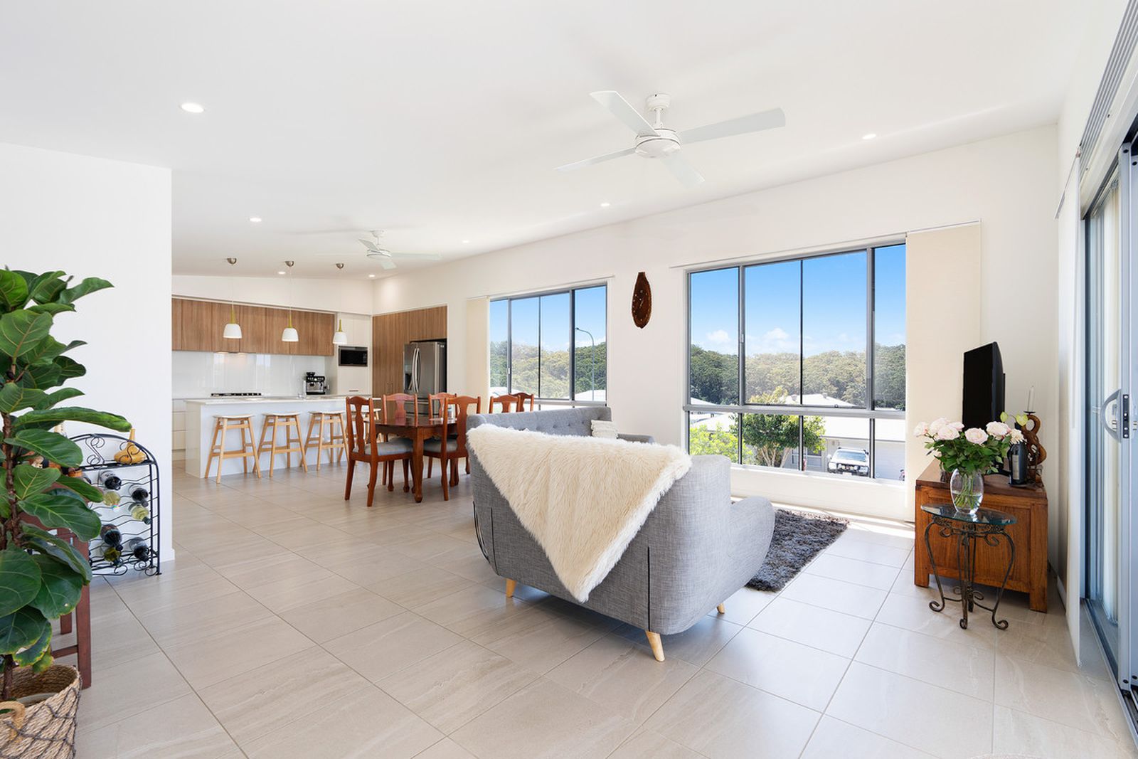 Photo 6 of 24, 37 Kingfisher Drive, Bli Bli