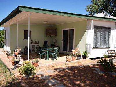 76 Cassowary Street, Longreach