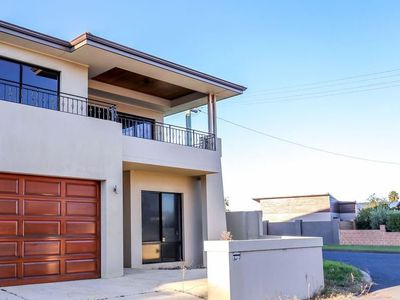 6 HOLYWELL STREET, South Bunbury