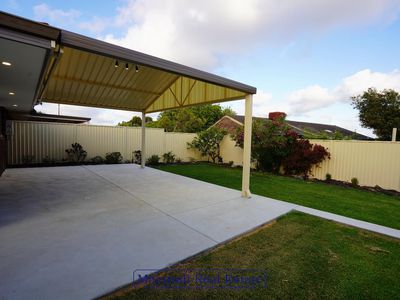 2b Lucine Court, Heathridge