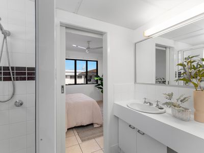 3 / 12 Paxton Street, North Ward