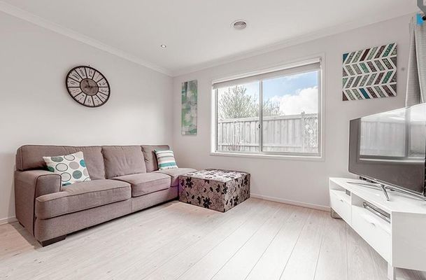 1 Silverwood Drive, Greenvale