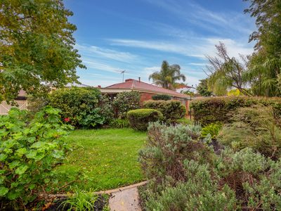 6 Bovell Gardens, Leeming