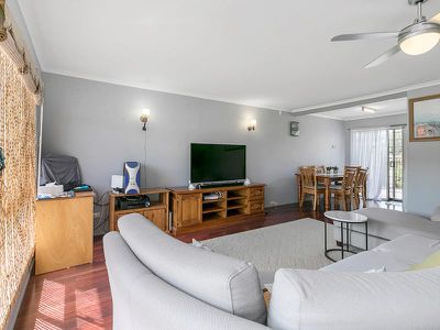 23 Minoa Street, Woodridge