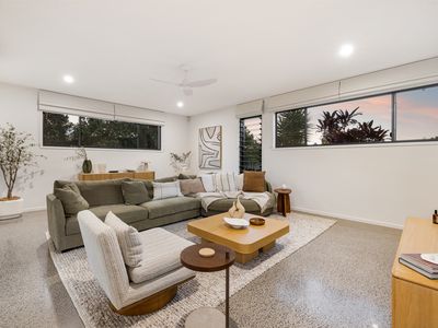 10 Kingfisher Crescent, Palmview