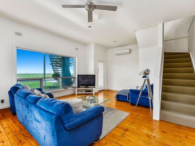 6 Beach Road, Beachport