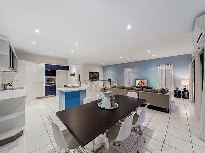 52 Moreton Av, Wynnum
