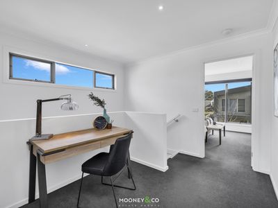 2 Aviara Walk, Cranbourne