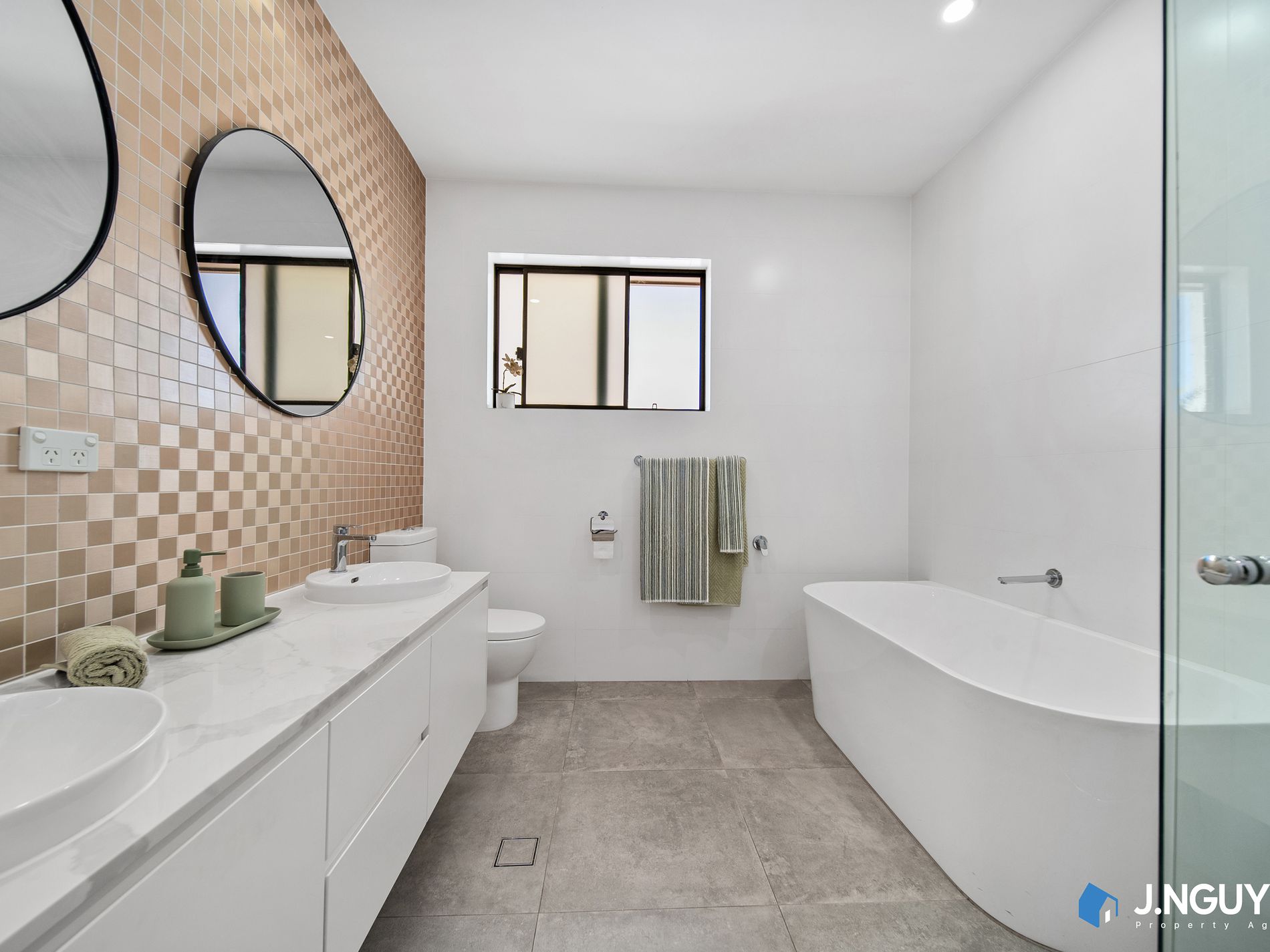 102 & 102a Kalang Road, Edensor Park