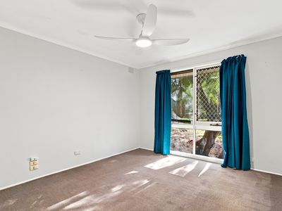 2 Rebecca Drive, Sale