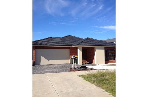 493 Grand Boulevard, Craigieburn