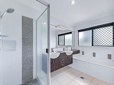 73 Abell Road, Cannonvale