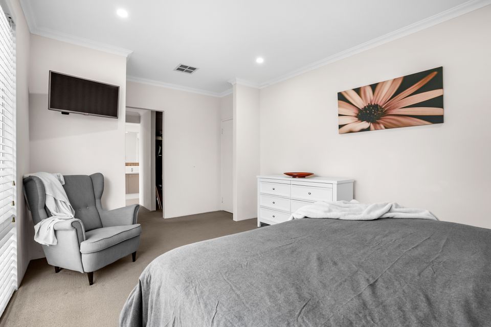 39 BROULEE LANE, Secret Harbour