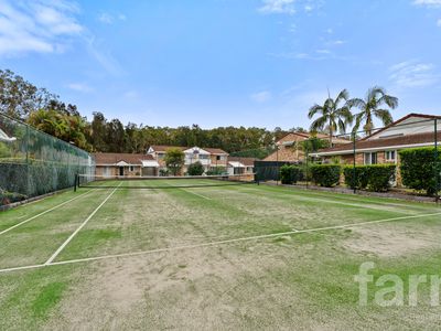 18 / 27 Rain Tree Glen, Coombabah