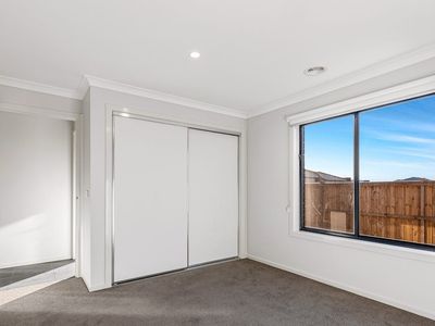 8 Library Road, Mambourin