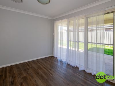 27 Hindmarsh Esplanade, Dubbo