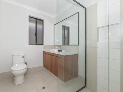 12 Munglinup Road, Hilbert