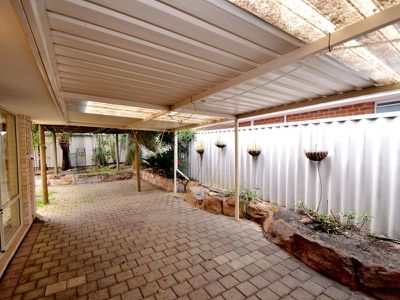 27 Carpenteria Crescent, Kenwick