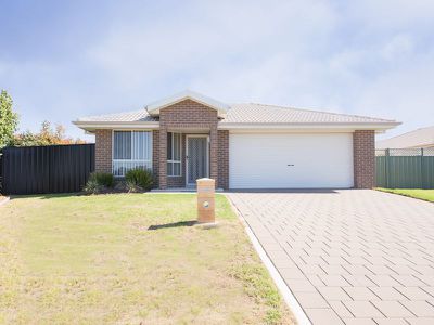 2 Shetland Avenue, Dubbo