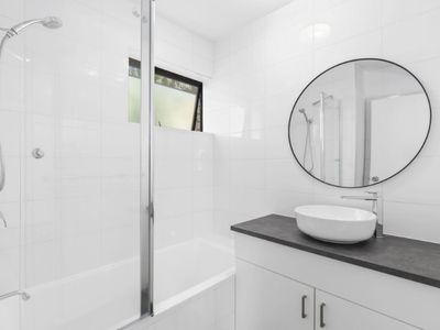 3 / 4 Augustus Street, Toowong