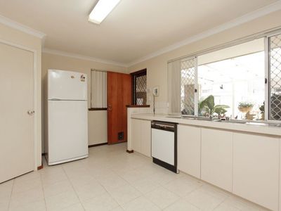 2 Klein Court, Winthrop