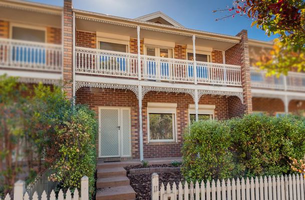 11 Klein cresent, Roxburgh Park