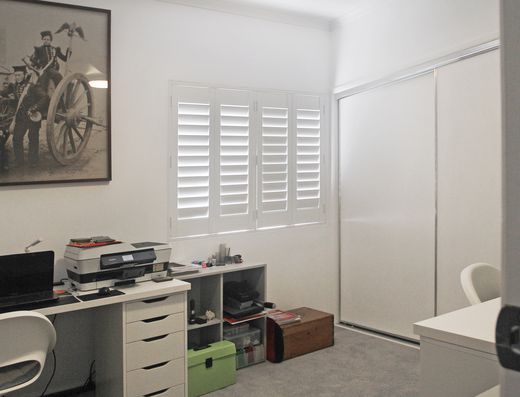 Immaculate home in gated community image 9
