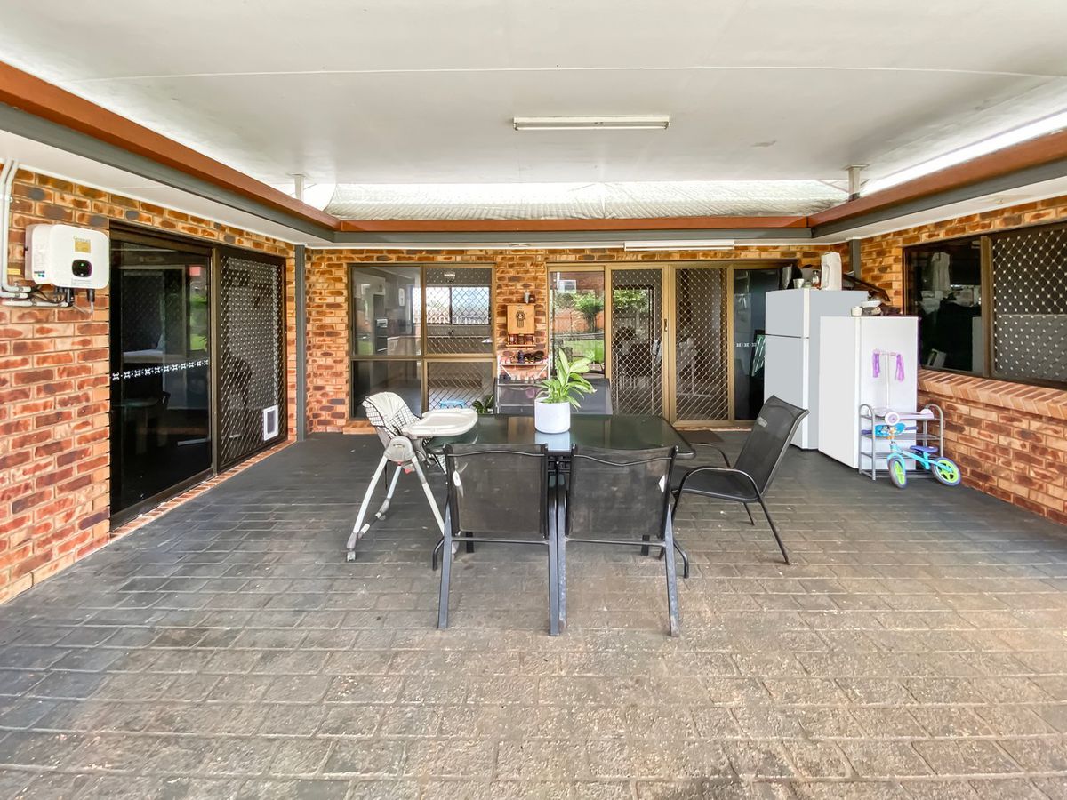 43 Tower Avenue, Atherton