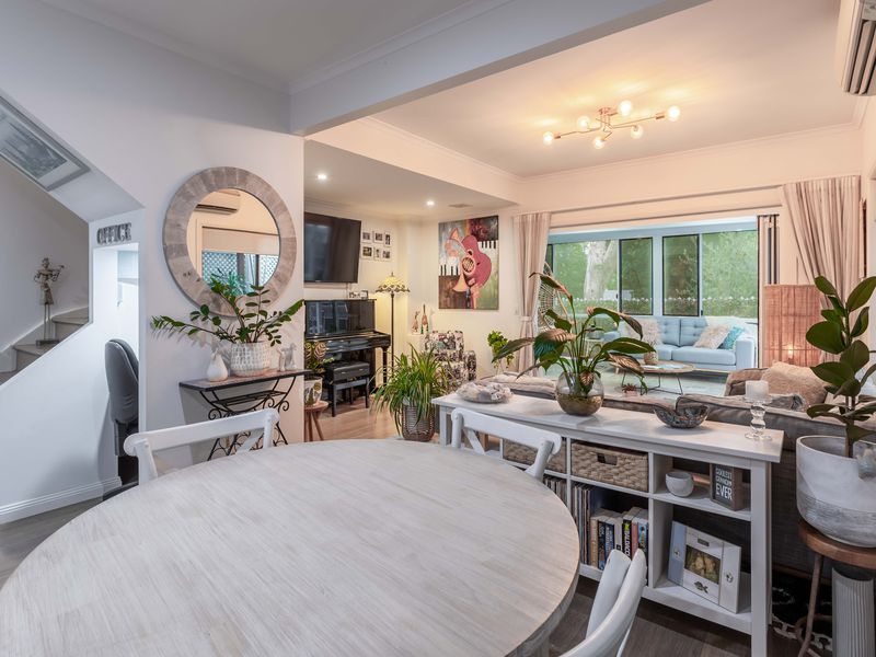 unit 3 / 30 Memorial Avenue, Maroochydore Cotton Tree Real Estate