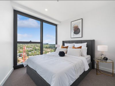 1813 / 826 Whitehorse Street, Box Hill