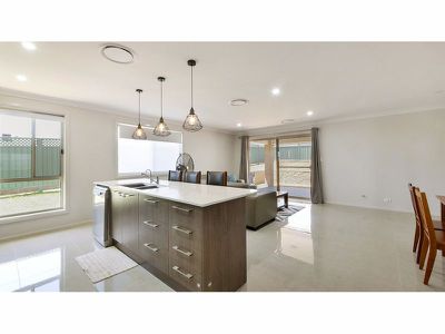 11 Pelagic Court, Dubbo
