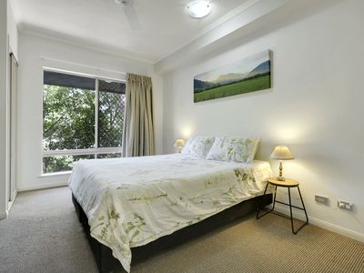 1603 / 2-10 Greenslopes Street, Cairns North