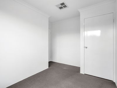 53 Colreavy Ramble, Baldivis