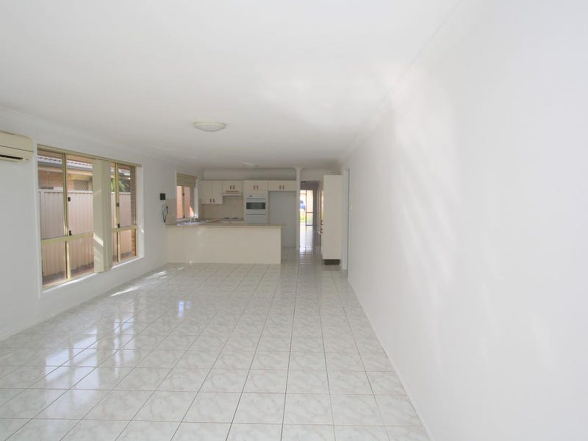 16 Jenolan Crescent, Wattle Grove