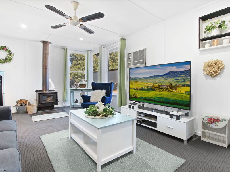 331 Lang street, Hay