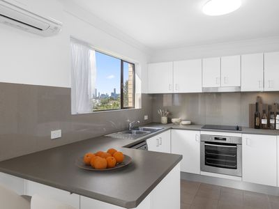 8 / 115 Sherwood Road, Toowong