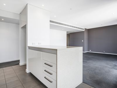 706 / 30 The Circus, Burswood