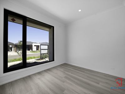 6 Kutjera Street, Manor Lakes